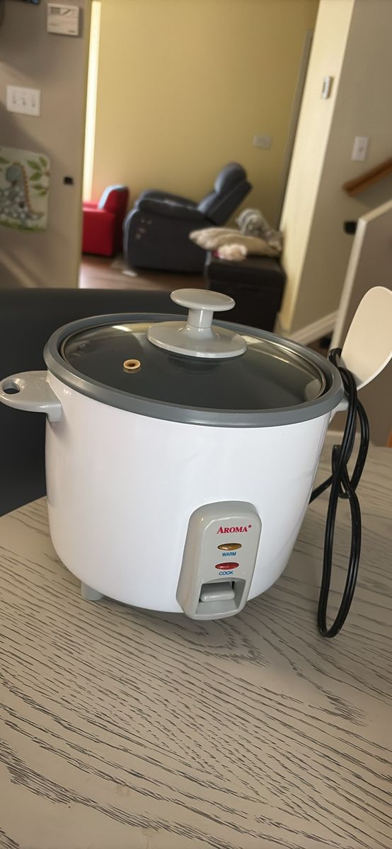 AROMA 7-Cup Rice Cooker & Food Steamer - White, with Keep Warm Function