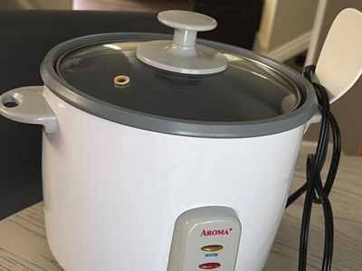 AROMA 7-Cup Rice Cooker & Food Steamer - White, with Keep Warm Function