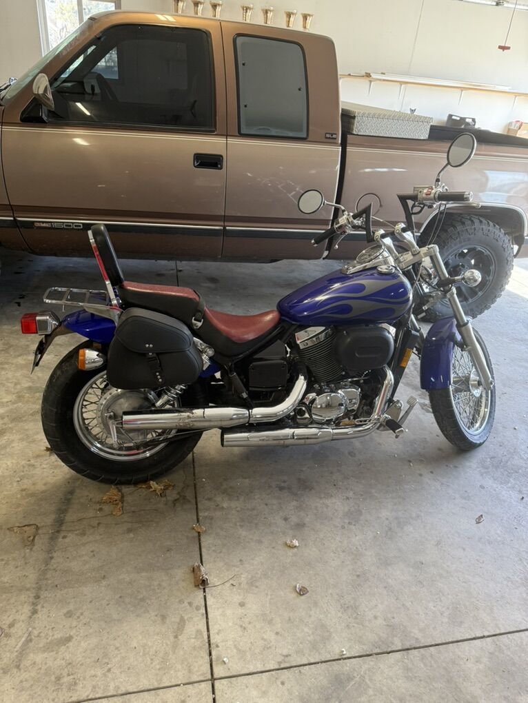 2004 Honda Shadow 750