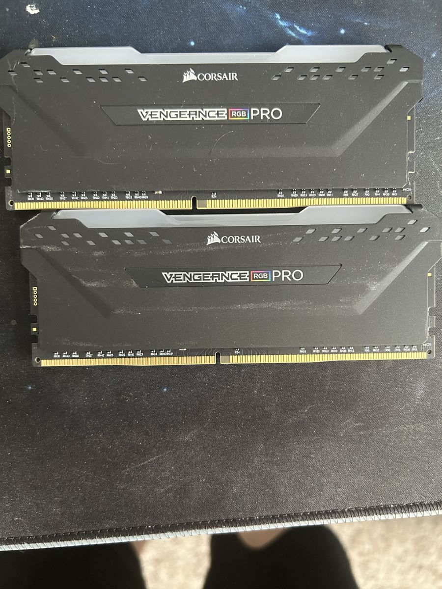 RAM (CMW32GX4M2E3200C16)