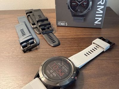 Garmin Fenix 5 GPS Multisport Smartwatch with Heart Rate Monitor and Three Extra Bands