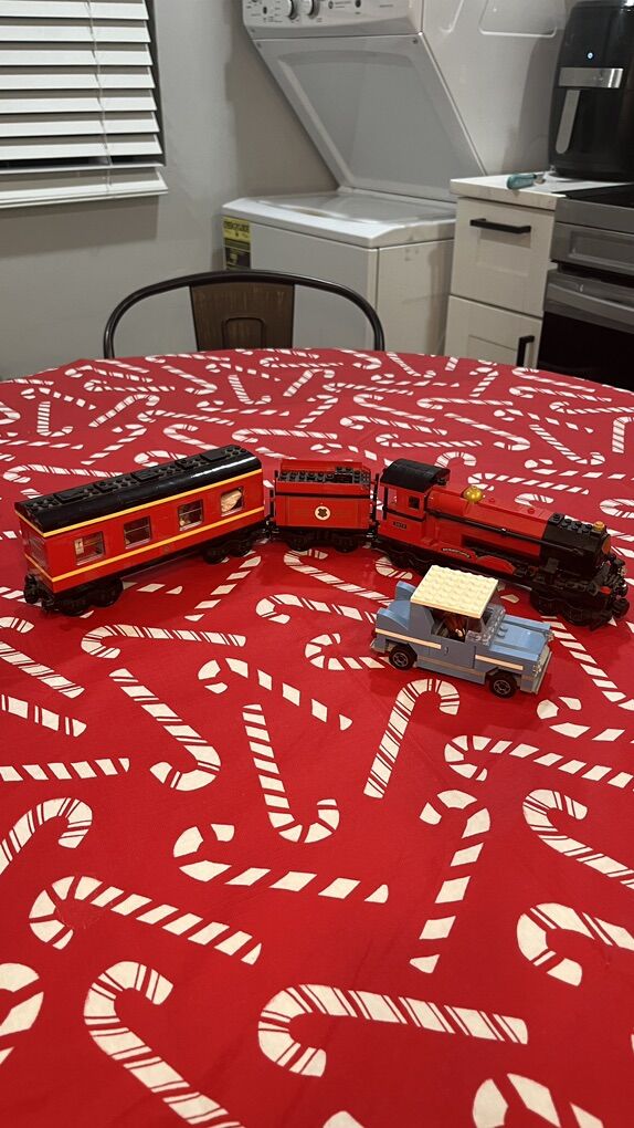 Lego Harry Potter Hogwarts Express Retired Set