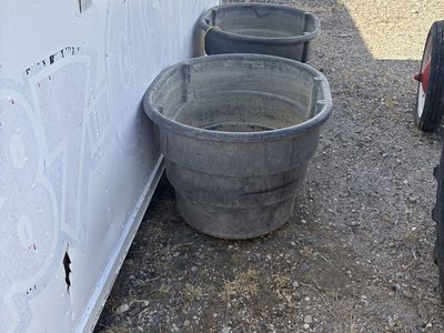 Horse feeder
