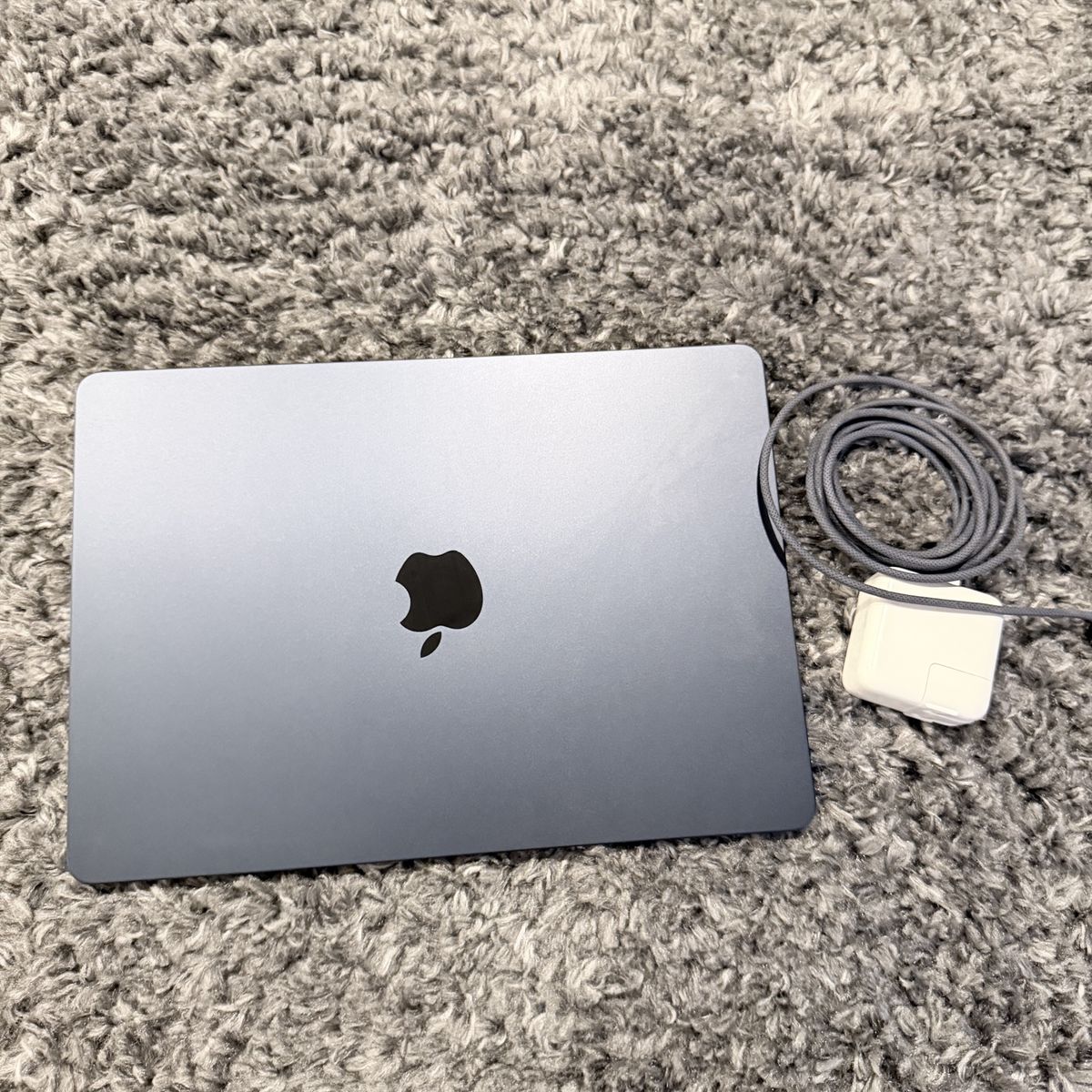 Macbook Air M2 Chip 13 Inch Like New