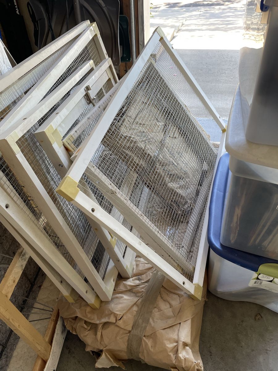 Chicken coop and chicken accessories