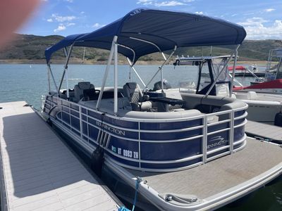 2023 BENNINGTON PONTOON BOAT