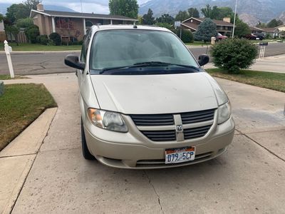 2005 Dodge Caravan - Parting Out