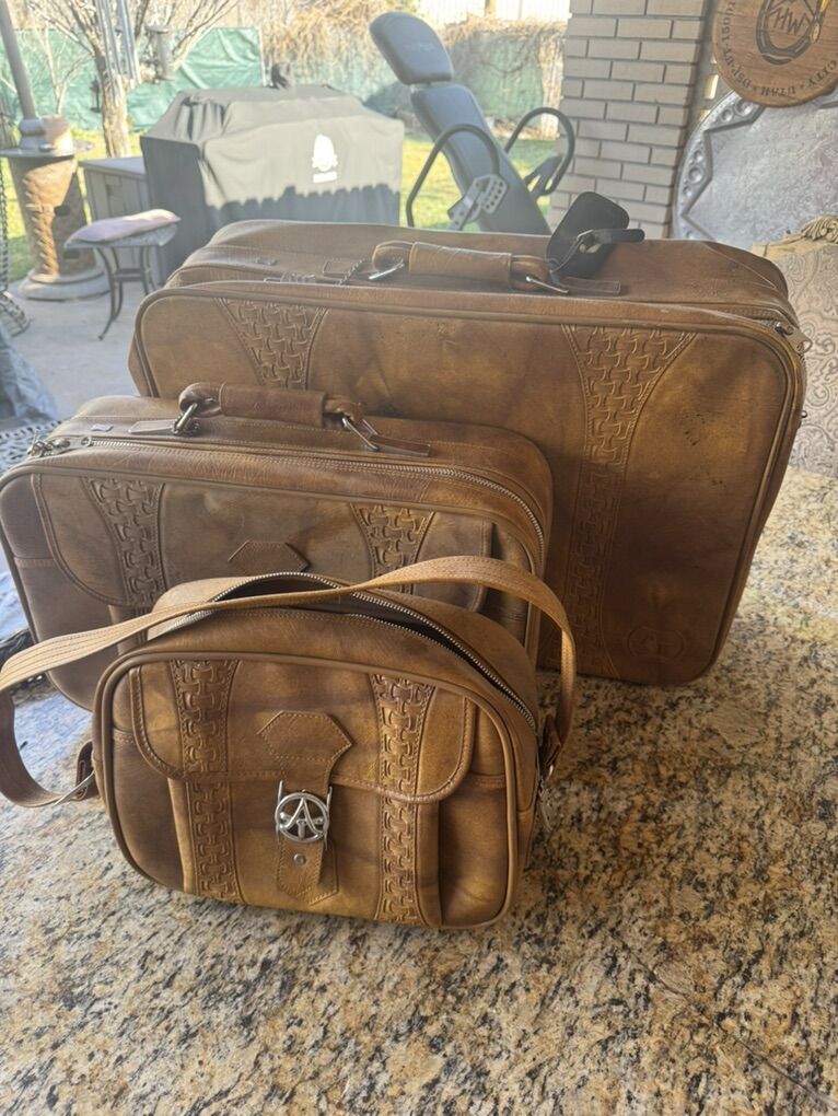 Vintage 3 piece Travel Bag Set Suitcases