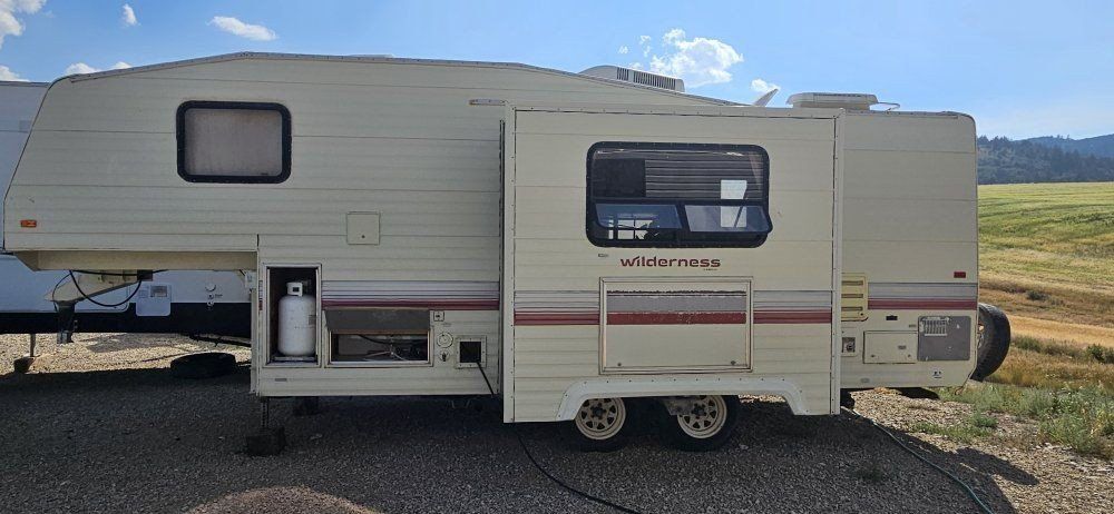 1993 Fleetwood Wilderness CT1 Travel Trailer