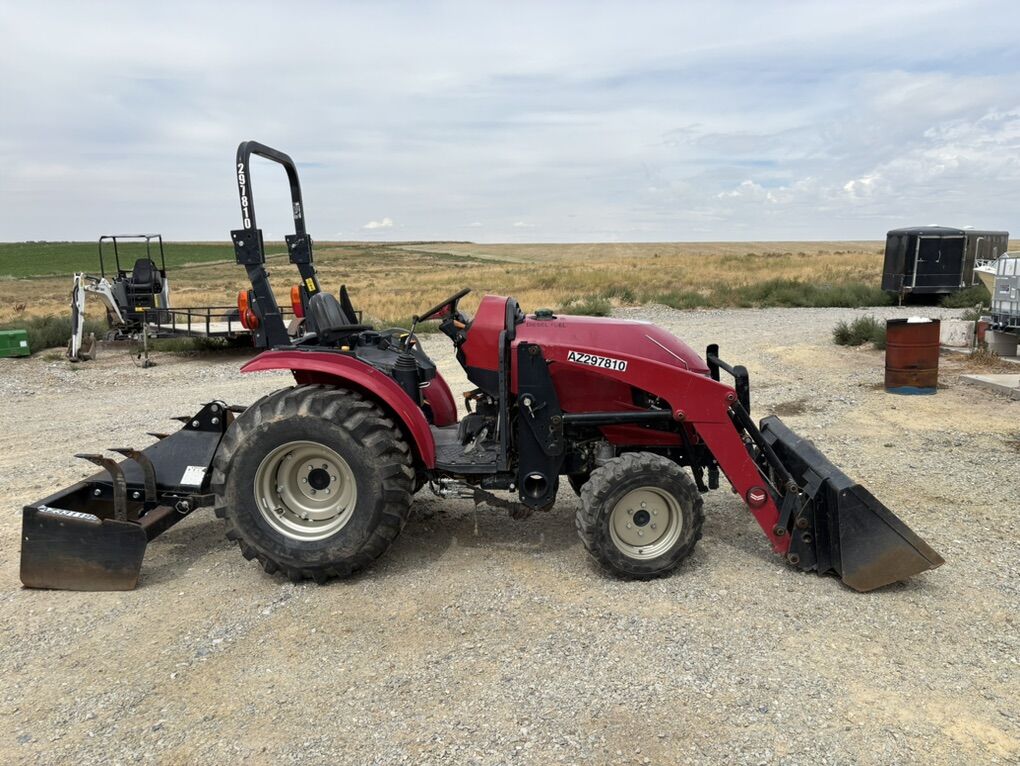 2020 yanmar yt235 tractor with loader