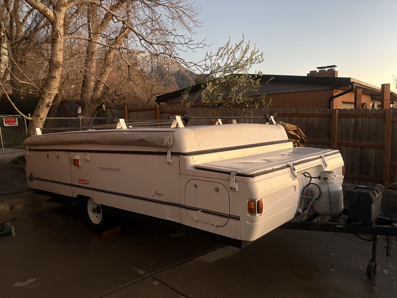 2004 Coleman Popup Camp Trailer