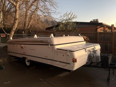 2004 Coleman Popup Camp Trailer