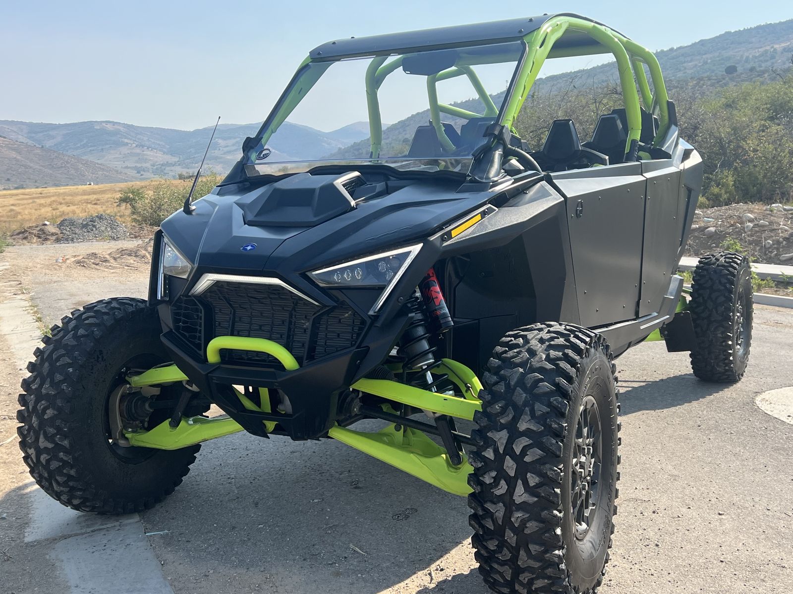 2024 Polaris Rzr pro r ultimate 4 seat 611 miles 