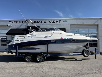 2001 24' Glastron GS 249 Aft-Cabin