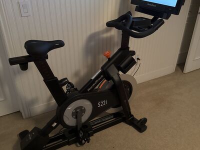 S22i NordicTrack commercial studio cycle