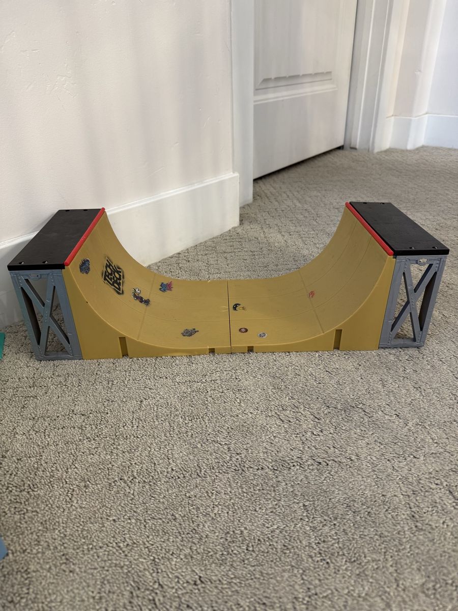 Main image 3
