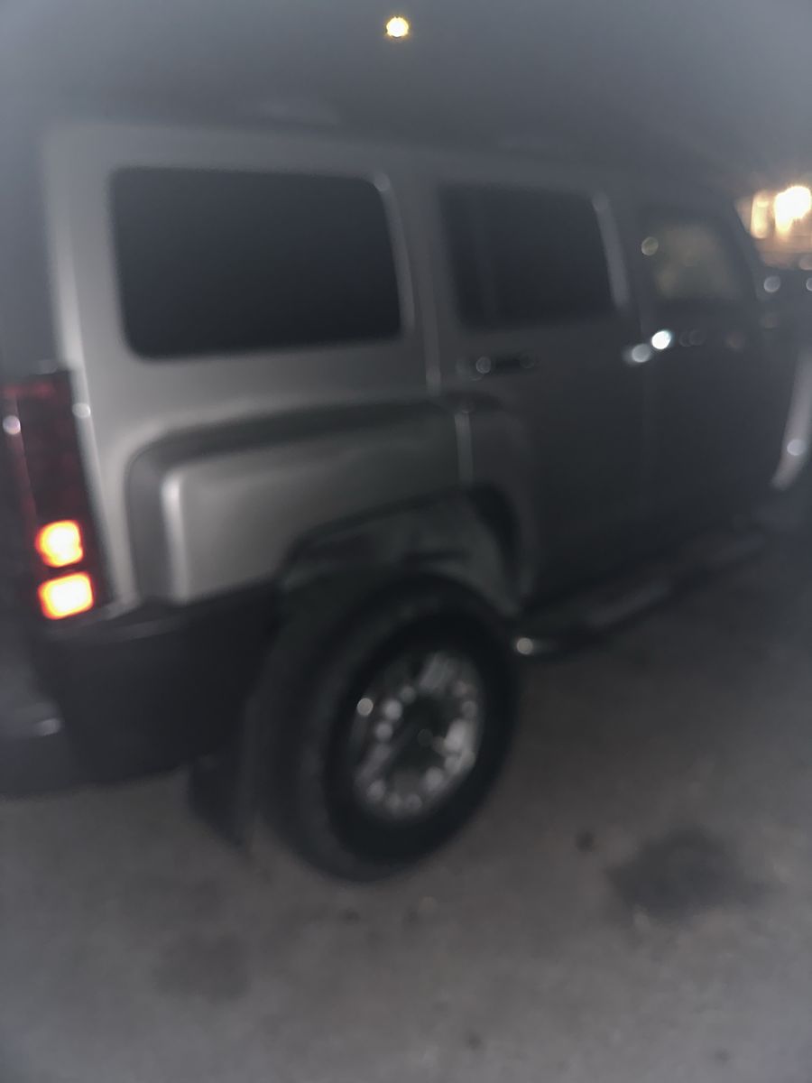 Hummer H3 