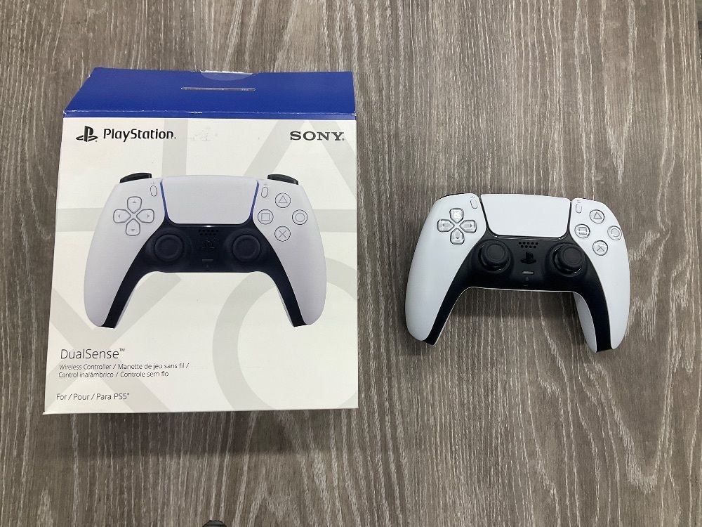 SONY PLAYSTATION 5 CONTROLLER IN ORIGINAL BOX