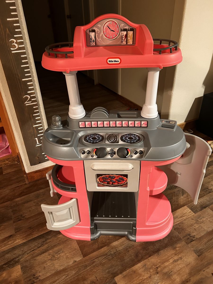 Little Tikes Play Kitchen OBO