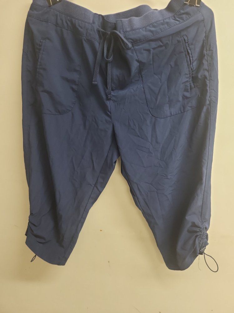 Ladies Medium Navy Blue Microfiber Capri Pants with Adjustable Cuffs - Unbranded