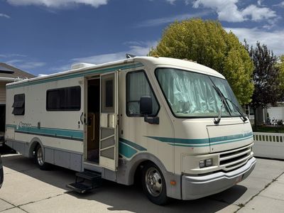 1993 27’ Coronado by Fleetwood Motorhome