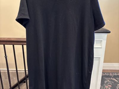 Women’s XXL Black T-Shirt Dress.