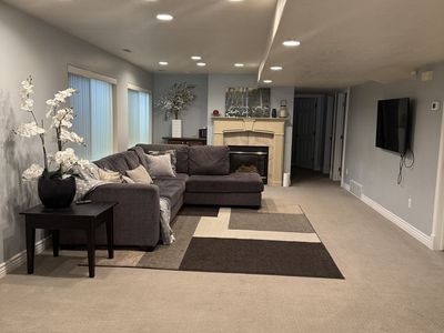3 bedroom 1 bathroom fully furnished short term rental for rent from October through March 15.