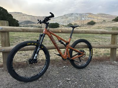 Santa Cruz - Carbon - Full Suspension Mountain Bike with Fox 34 Performance Elite - Large