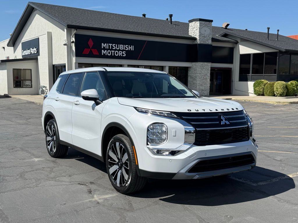 2026 Mitsubishi Outlander SE
