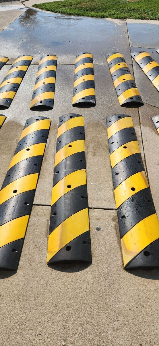 (19) 6' Speed Bumps, Heavy Duty!