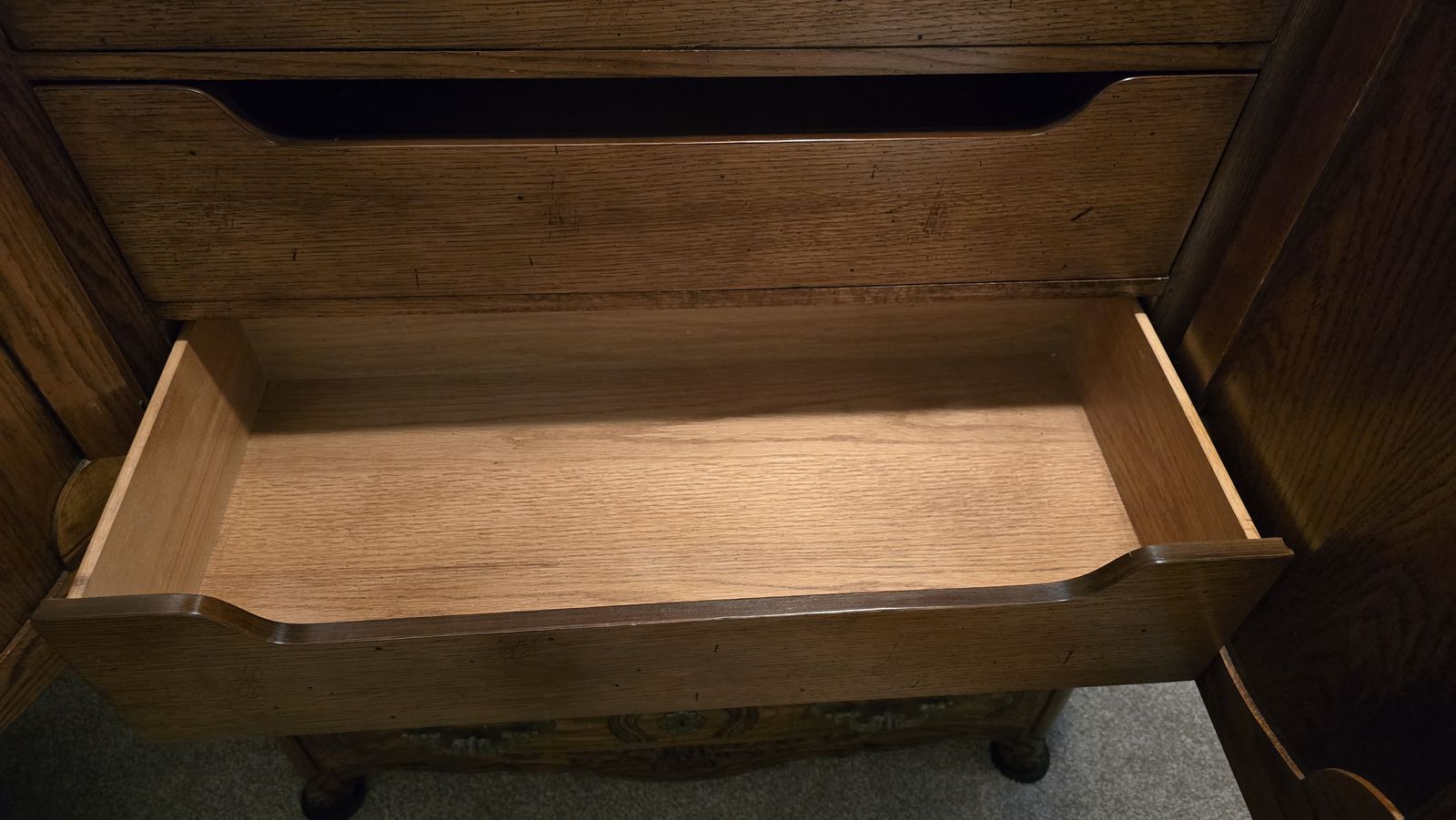 Main image 3