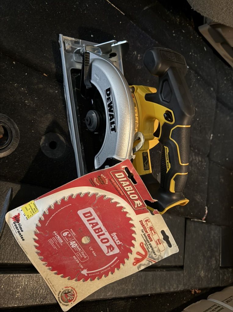 New Dewalt Xr 6 1/4  Circular /skillsaw
