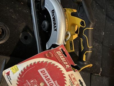New Dewalt Xr 6 1/4 Circular /skillsaw