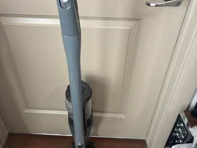Miele Triflex HX1 Cordless Stick Vacuum With Charger