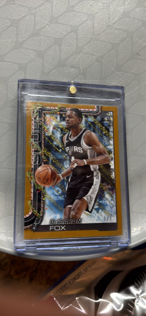 1/1 De’Aaron Fox Topps Holiday Gold Foil – 1 of 1