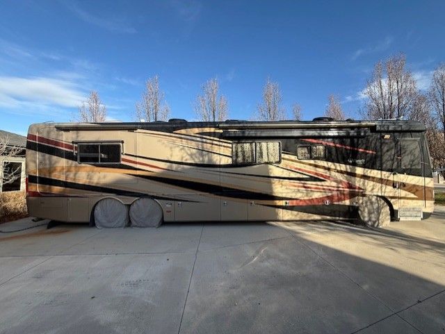 2007 Monaco Dynasty Squire IV – Luxury Diesel Pusher