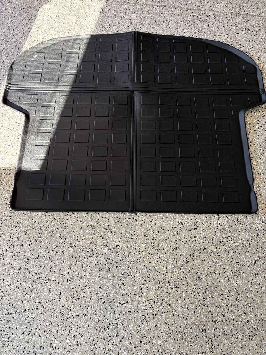 2021-2023 Hyundai Santa Fe Trunk Mat