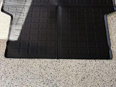 2021-2023 Hyundai Santa Fe Trunk Mat