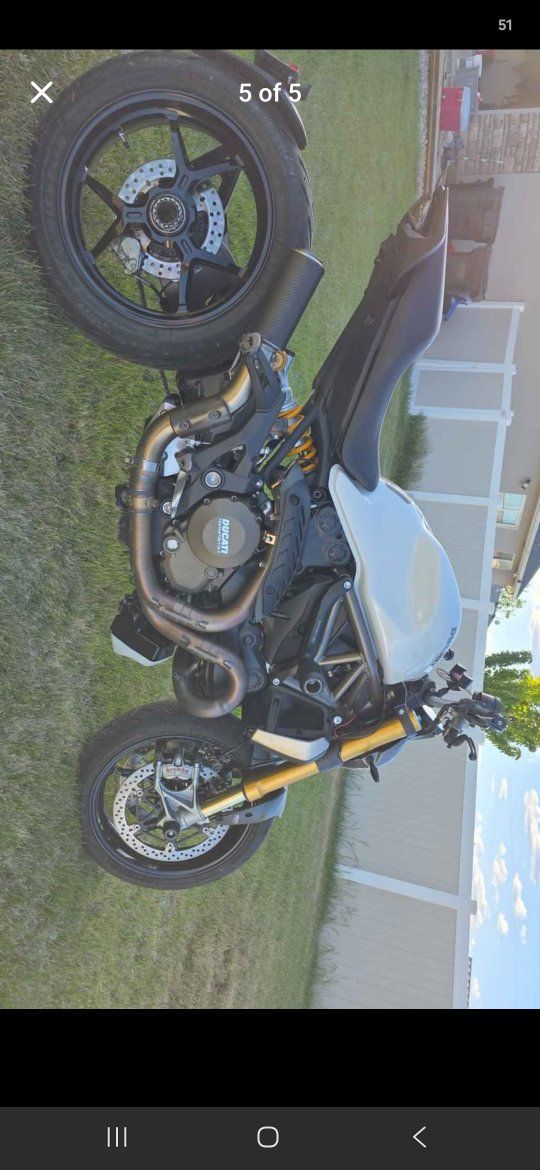 Ducati monster 1200s