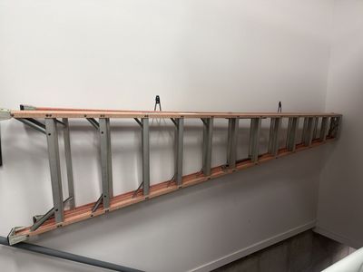 12 foot step ladder – Louisville