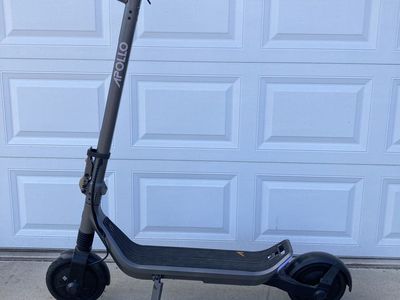Apollo Go Scooter