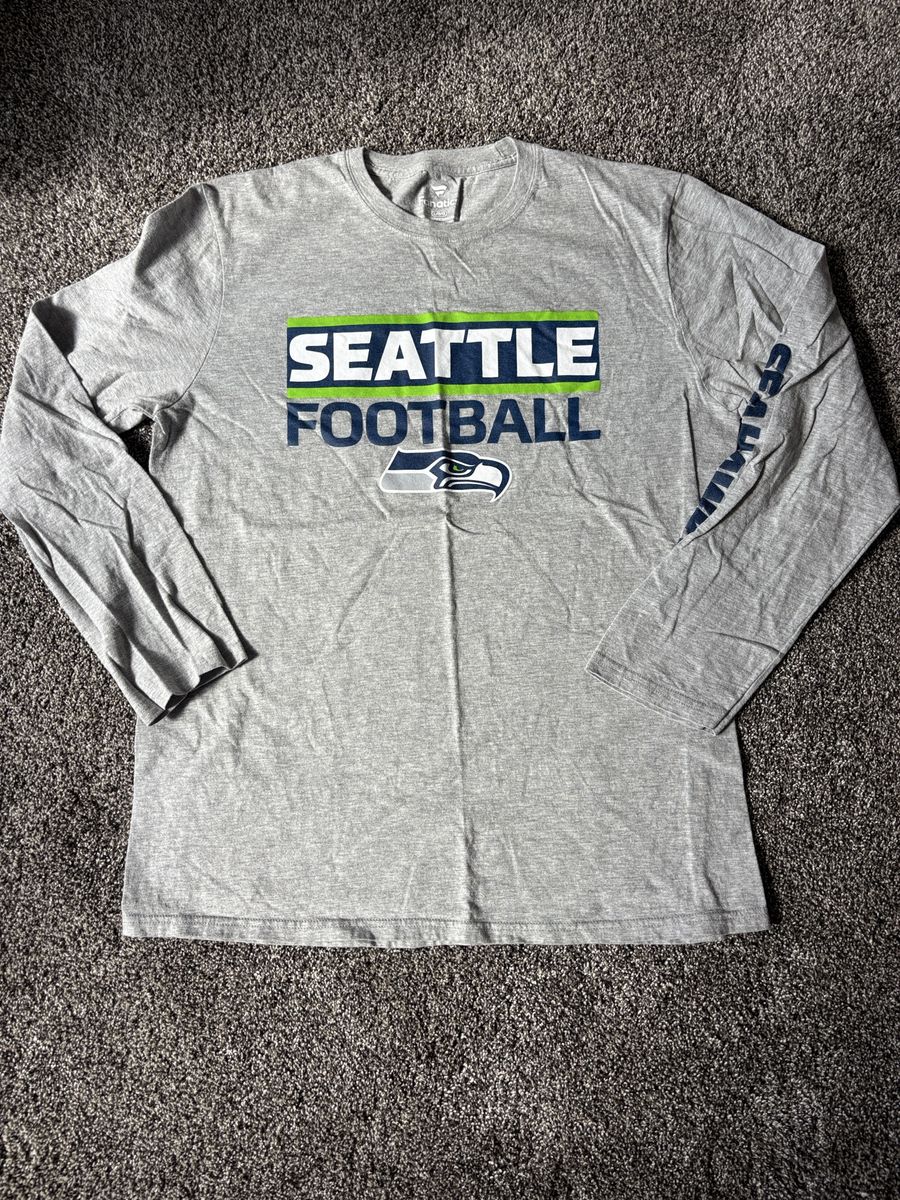 Like NEW! Fanatics Seattle Seahawks Men's Long Sleeve Shirt- Size Large