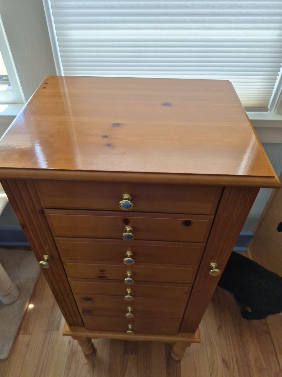 Main image 12