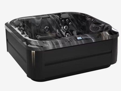 Jacuzzi J-355 Hot Tub