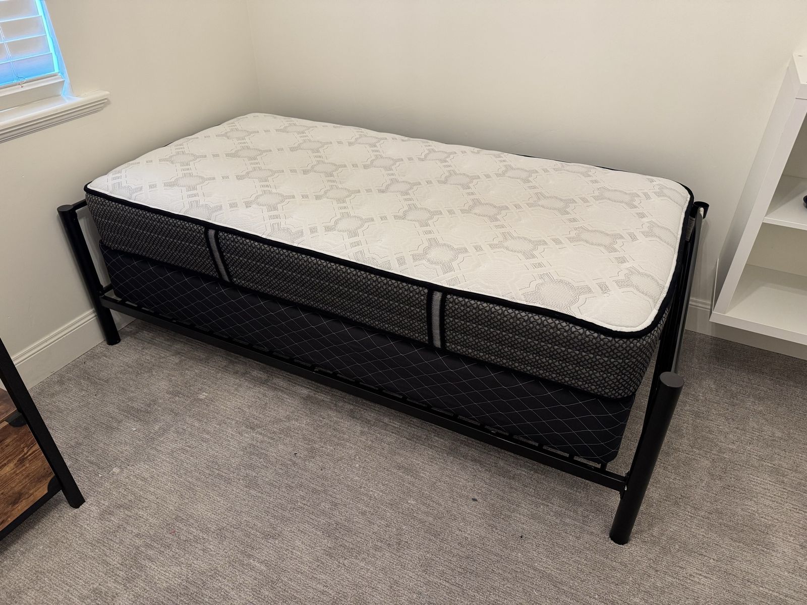 Twin bed