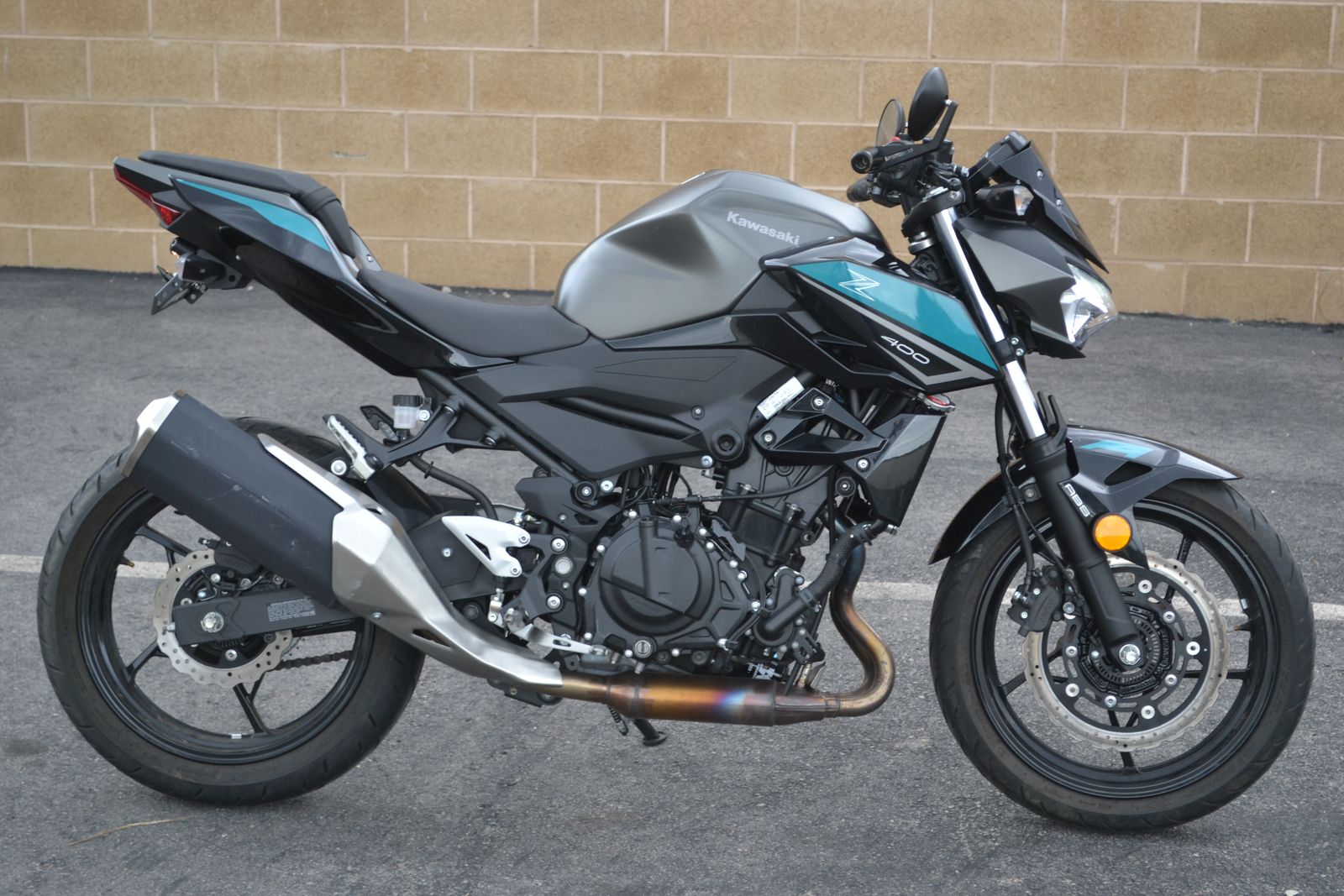 2023 Kawasaki Z400 - Naked Sport Bike - LOW MILES - Ninja Z 400