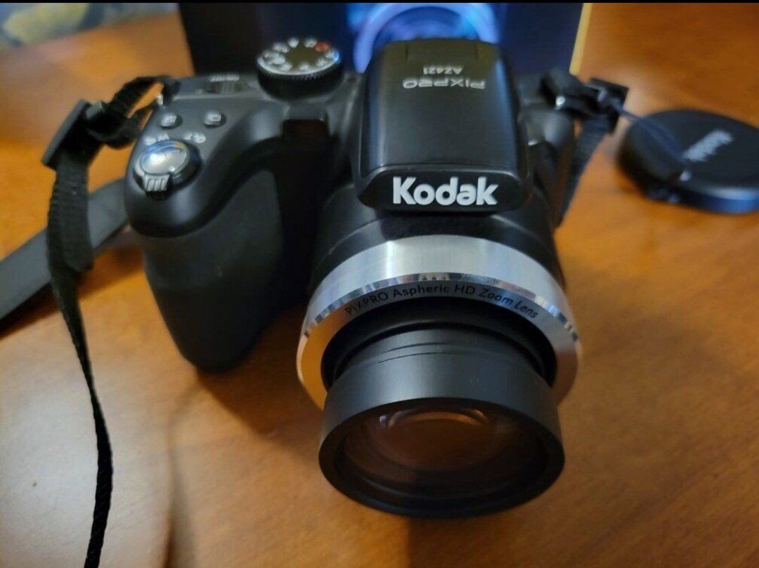 Kodak PIXPRO Astro Zoom AZ421-BK 16MP Digital Came