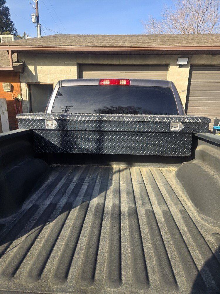Truck toolbox