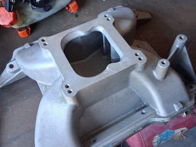 Mopar 440 Intake manifold P4532174