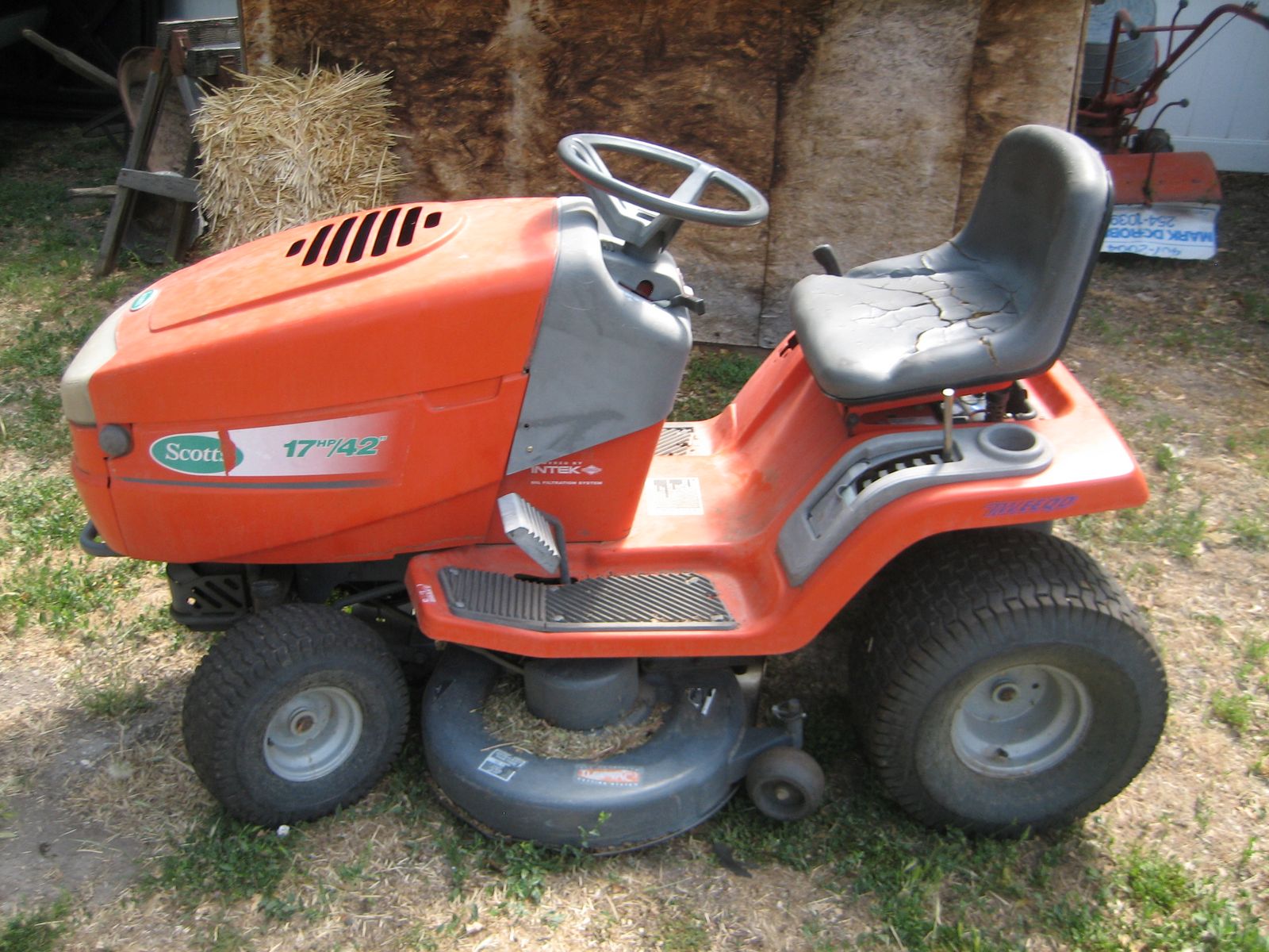 Scott 17 Hp / 42 inch Lawn mower
